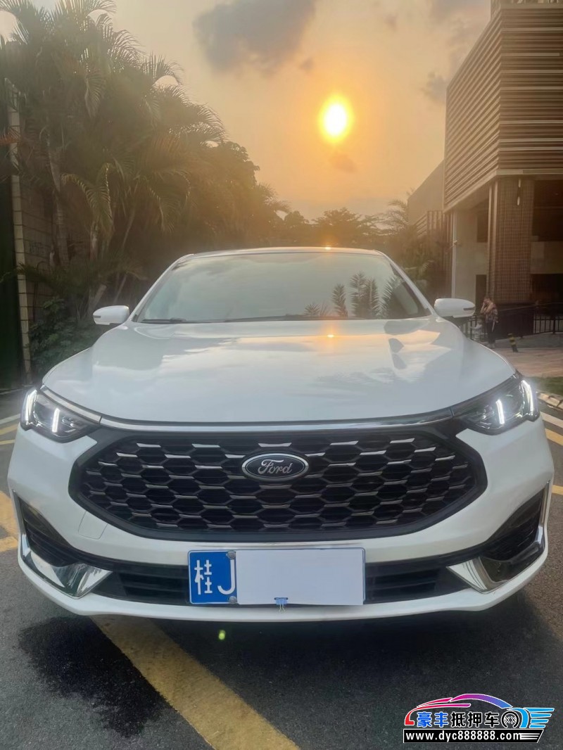 21年福特福睿斯轿车抵押车出售