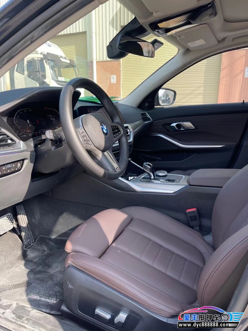 21年宝马3系轿车抵押车出售