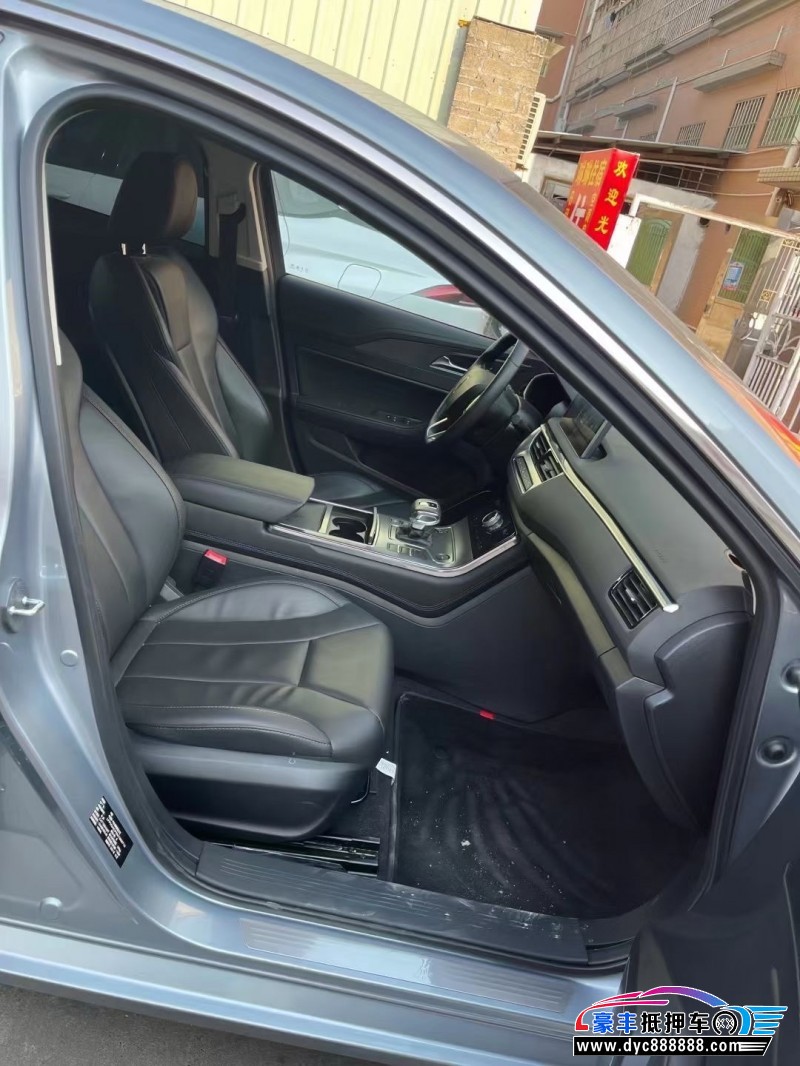 22年红旗H5轿车抵押车出售