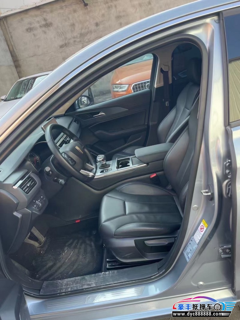 22年红旗H5轿车抵押车出售