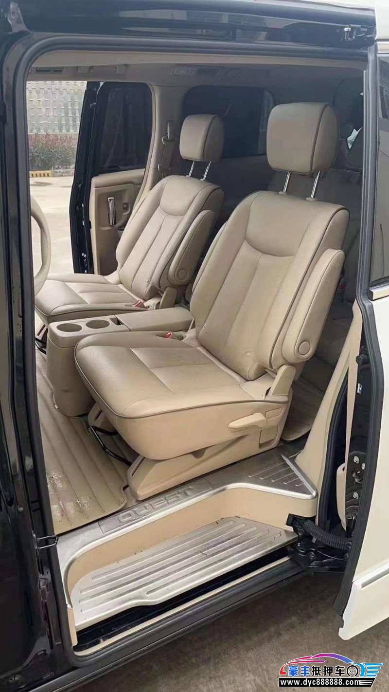 15年日产贵士轿车抵押车出售