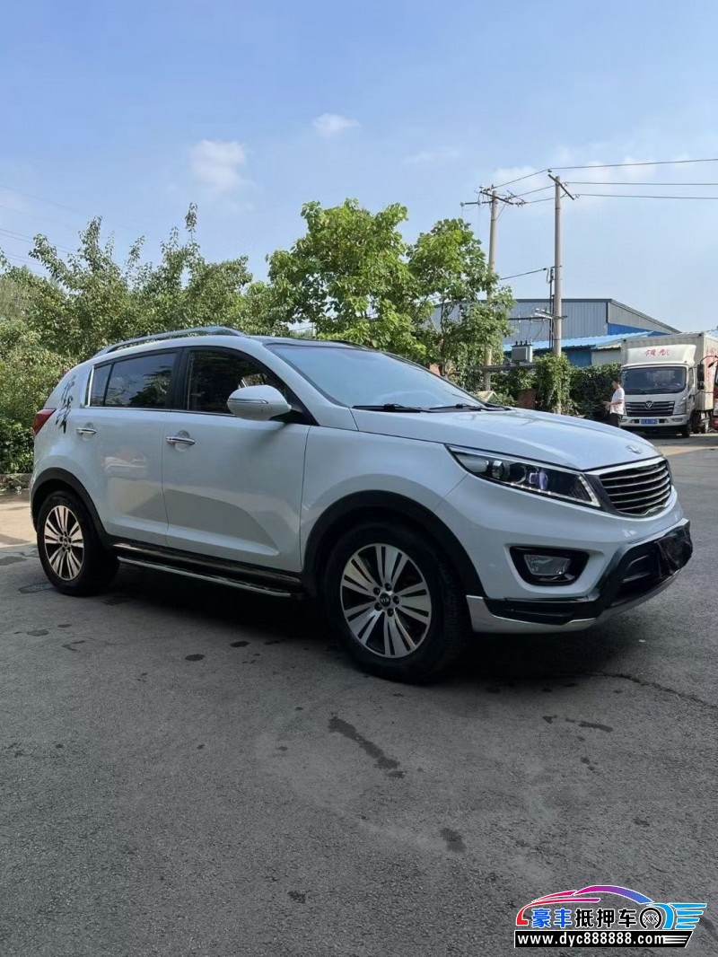 17年起亚智跑轿车抵押车出售