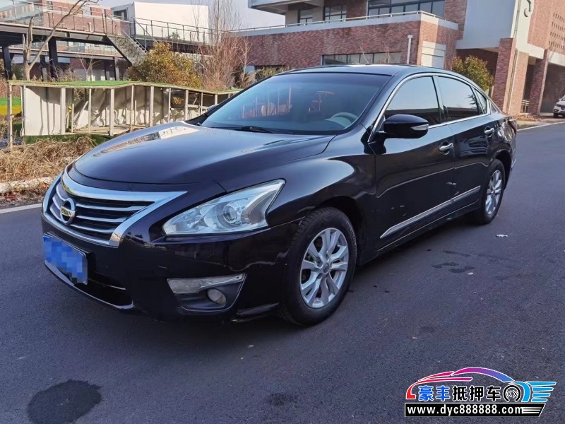 15年日产天籁轿车抵押车出售