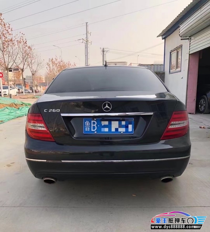 13年奔驰C级轿车抵押车出售