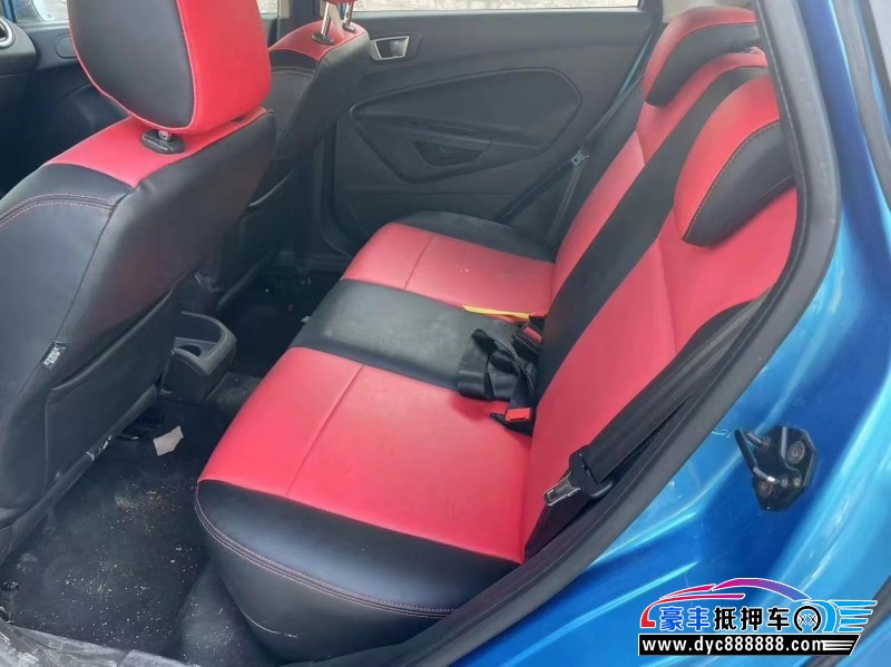 13年福特嘉年华轿车抵押车出售