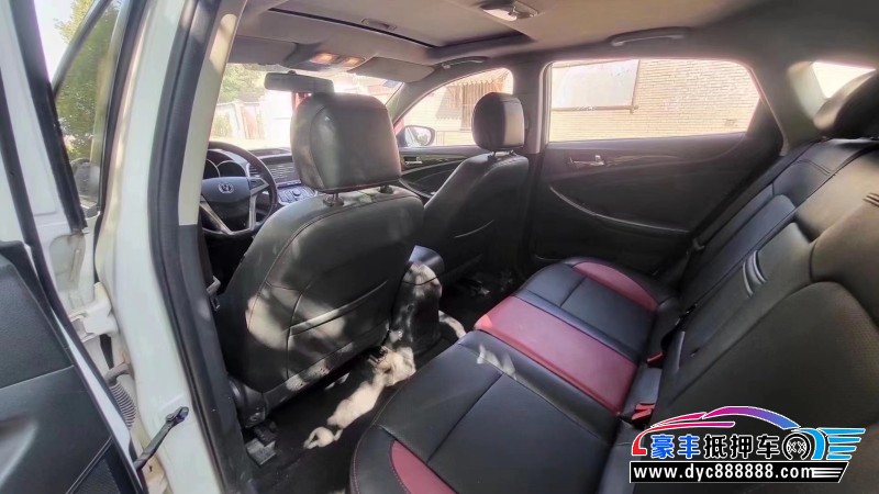 15年长安逸动轿车抵押车出售