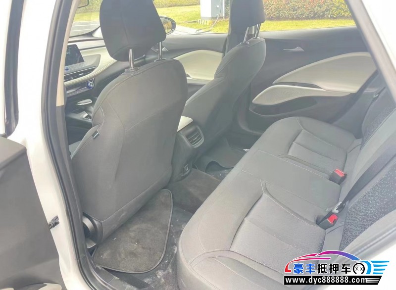 22年别克微蓝轿车抵押车出售