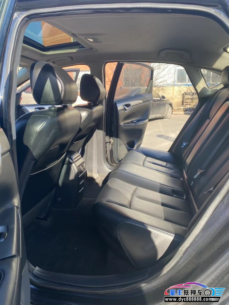 15年日产轩逸轿车抵押车出售