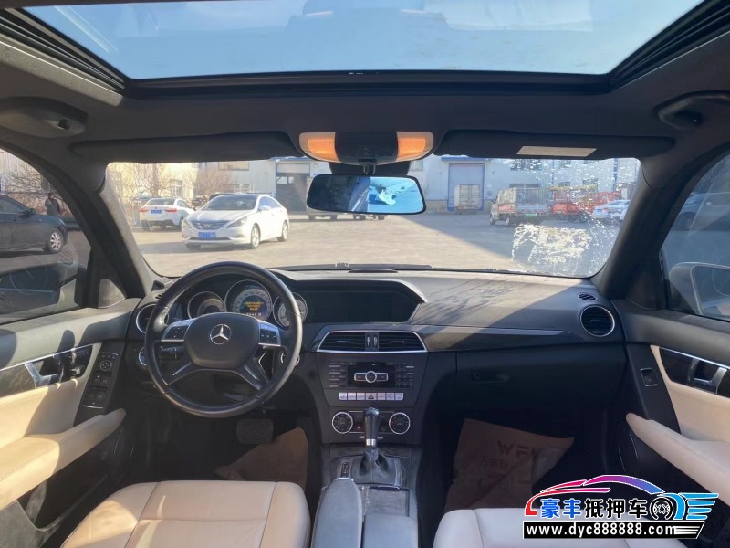 12年奔驰C轿车抵押车出售