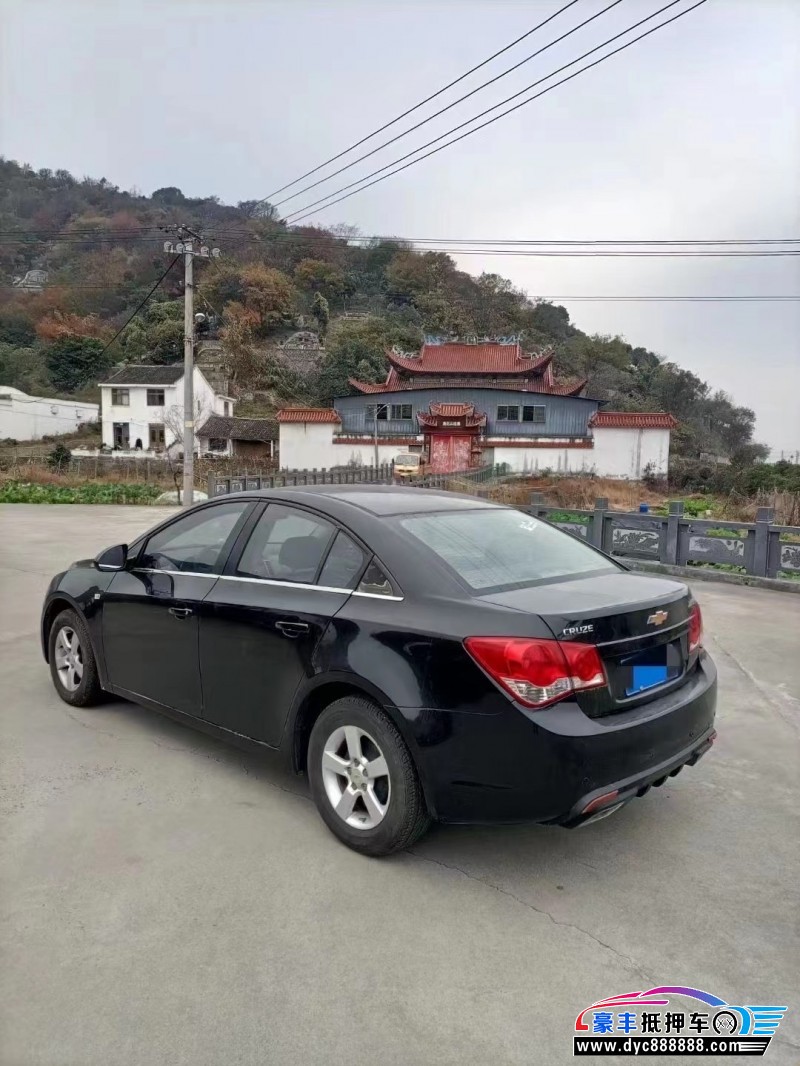 14年雪佛兰科鲁兹轿车抵押车出售