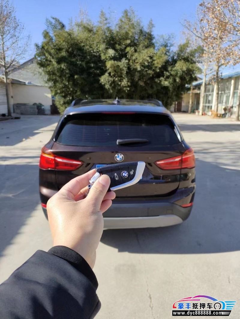 17年宝马X1轿车抵押车出售