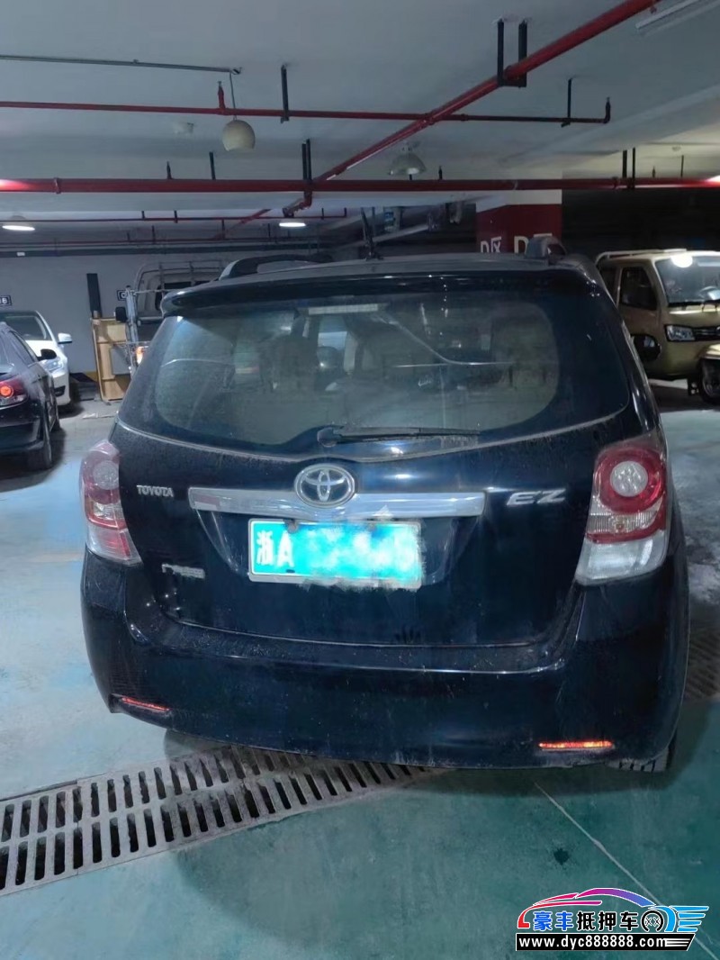 12年丰田逸致轿车抵押车出售