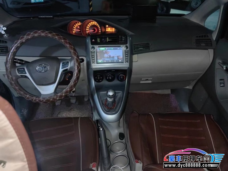 12年丰田逸致轿车抵押车出售