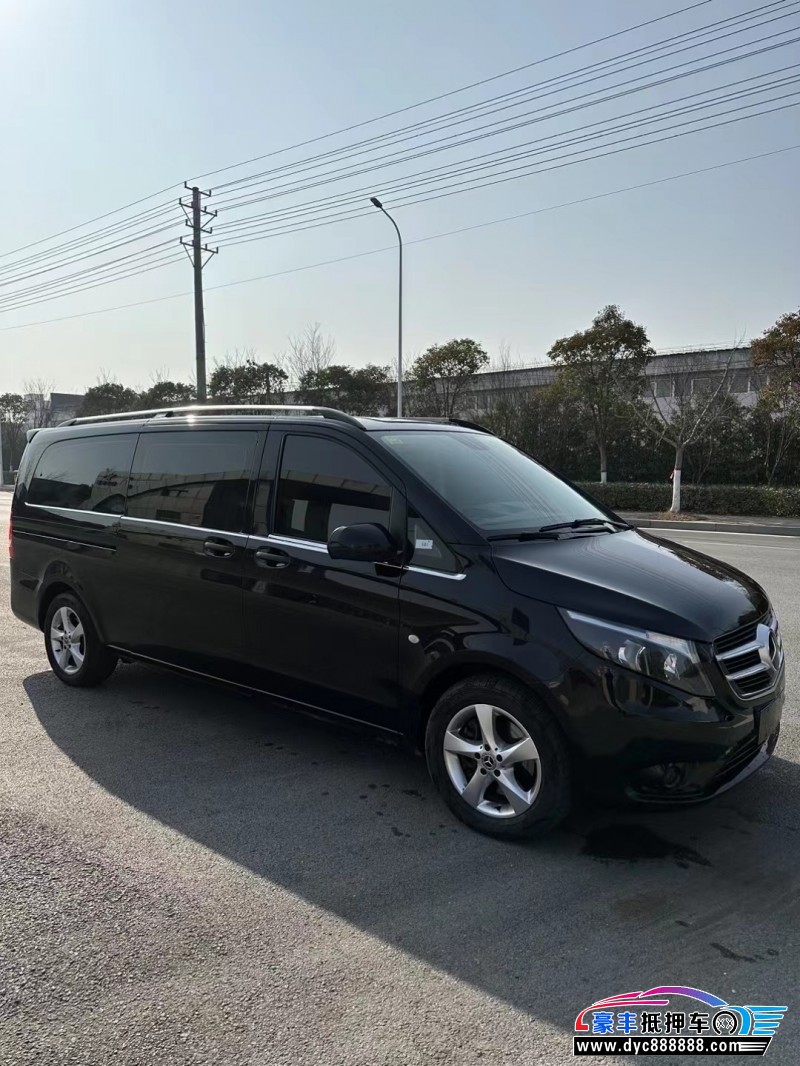 19年奔驰威霆轿车抵押车出售