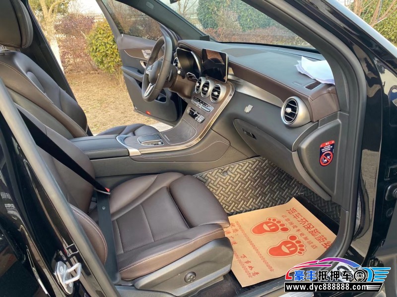 21年奔驰GLC轿车抵押车出售