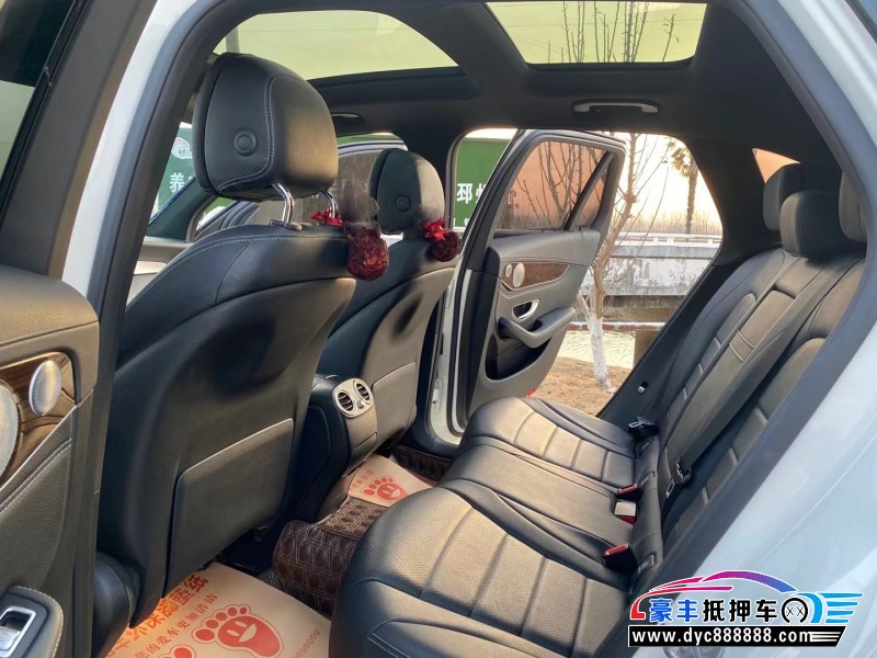 17年奔驰GLC轿车抵押车出售