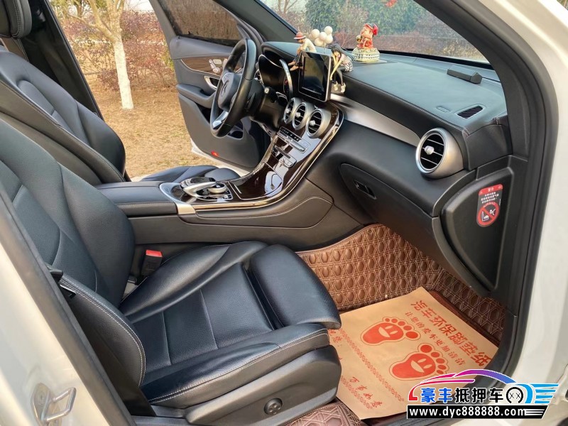 17年奔驰GLC轿车抵押车出售