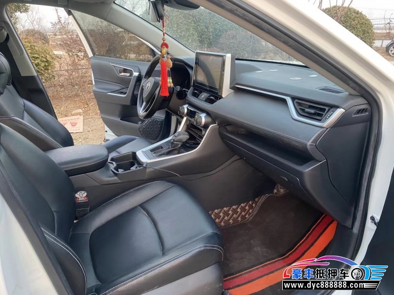 19年丰田RAV4轿车抵押车出售