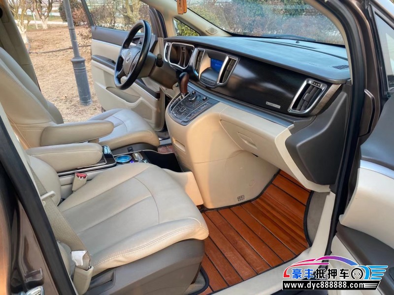 13年别克GL8SUV抵押车出售