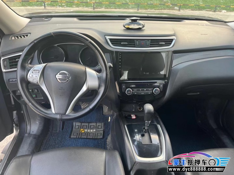 14年日产奇骏轿车抵押车出售