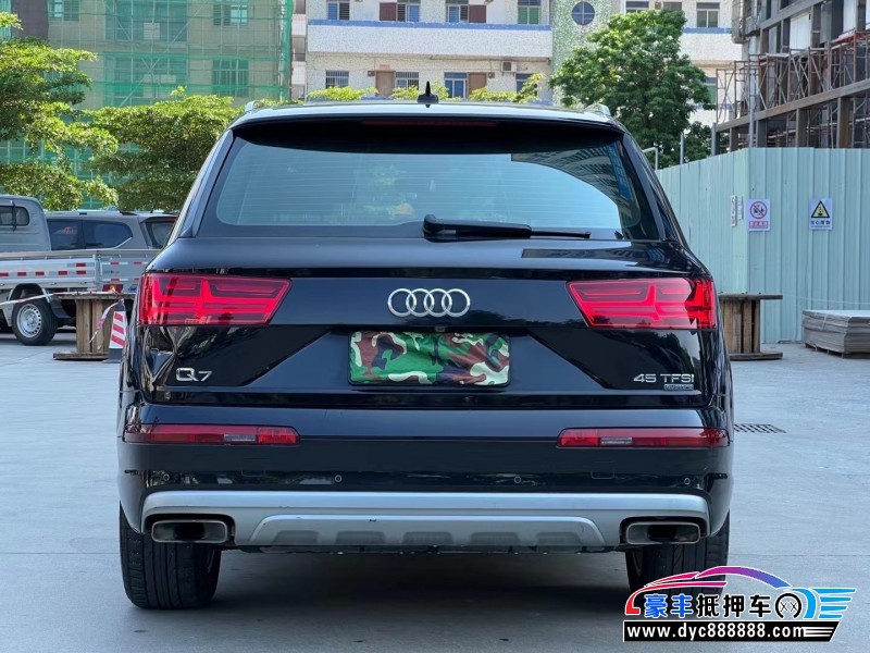 18年奥迪Q7轿车抵押车出售