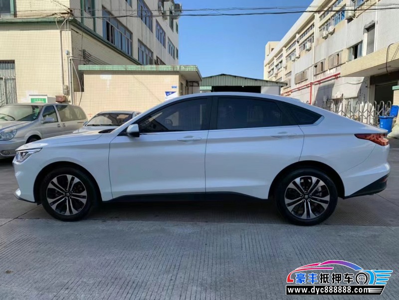 21年宝骏RC6轿车抵押车出售