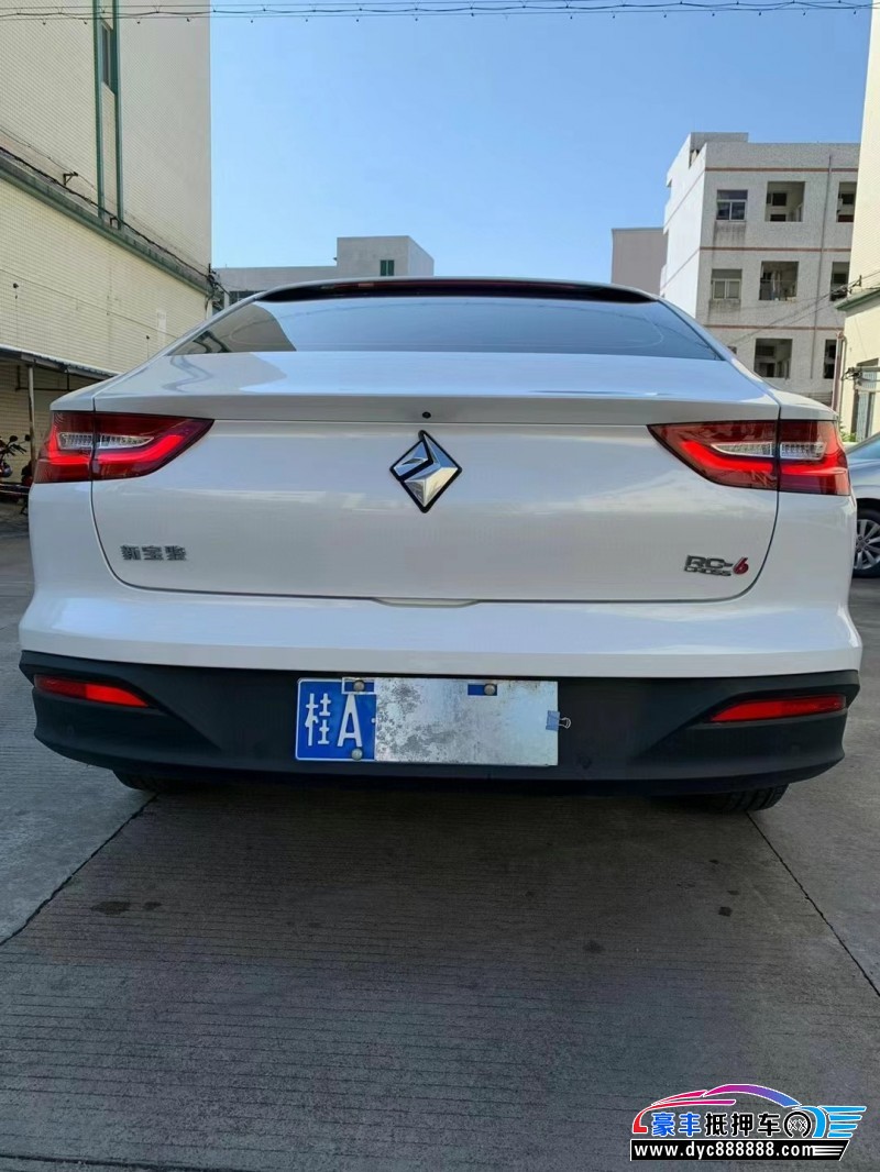 21年宝骏RC6轿车抵押车出售