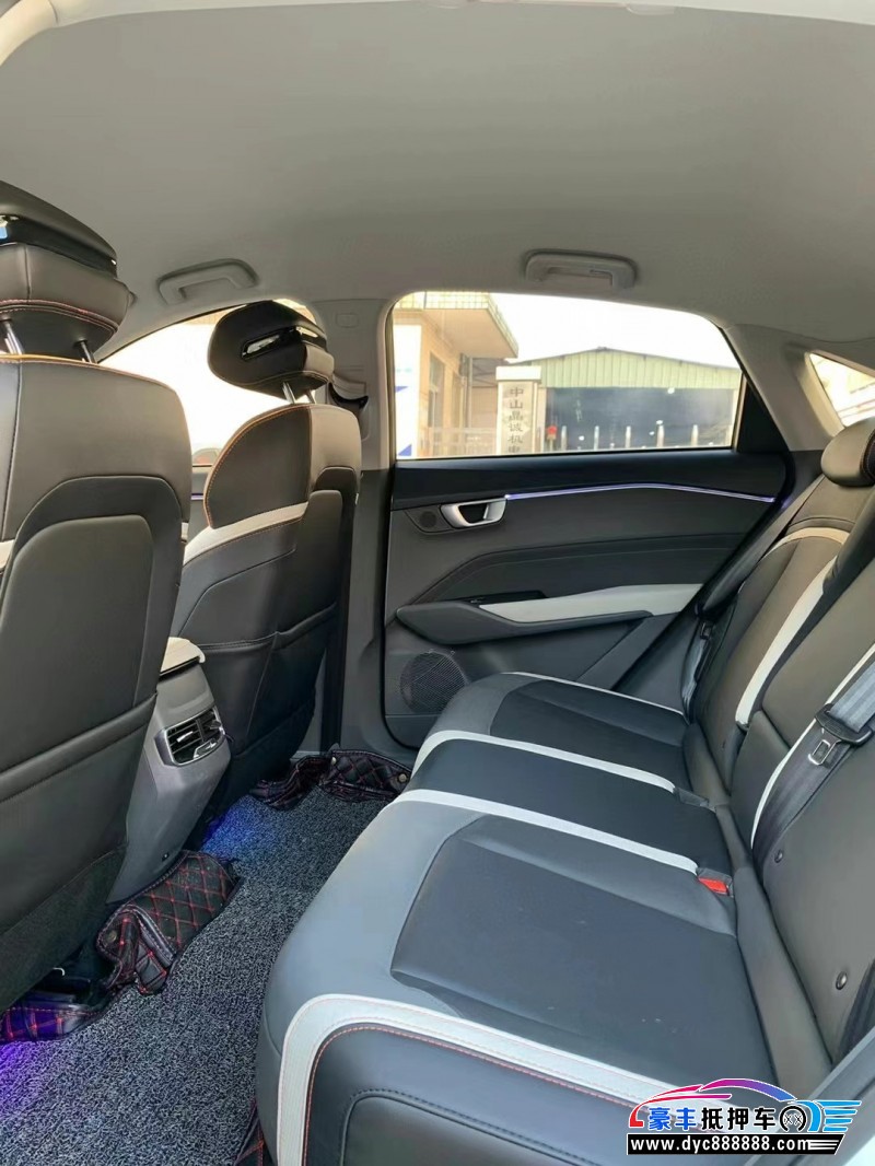 21年宝骏RC6轿车抵押车出售