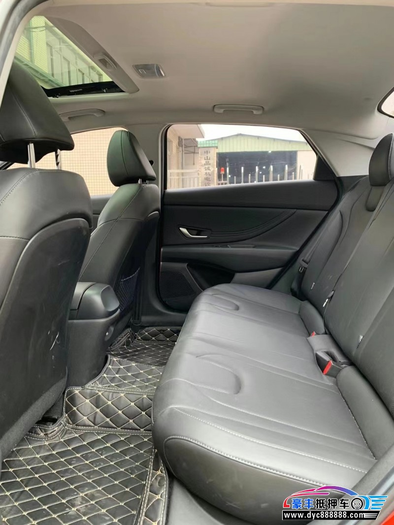 21年现代伊兰特轿车抵押车出售