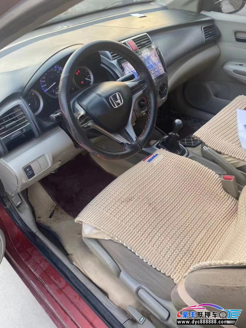 14年本田锋范轿车抵押车出售