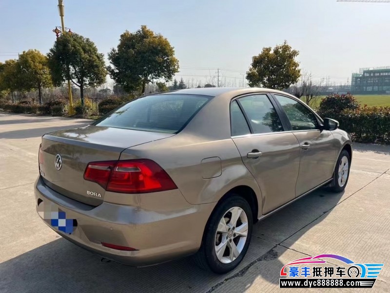 14年大众宝来轿车抵押车出售