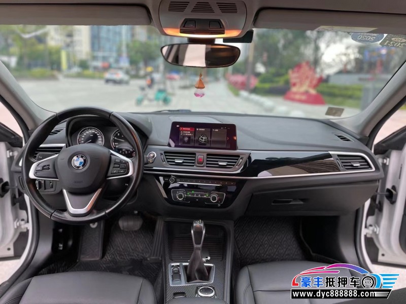 19年宝马1系轿车抵押车出售