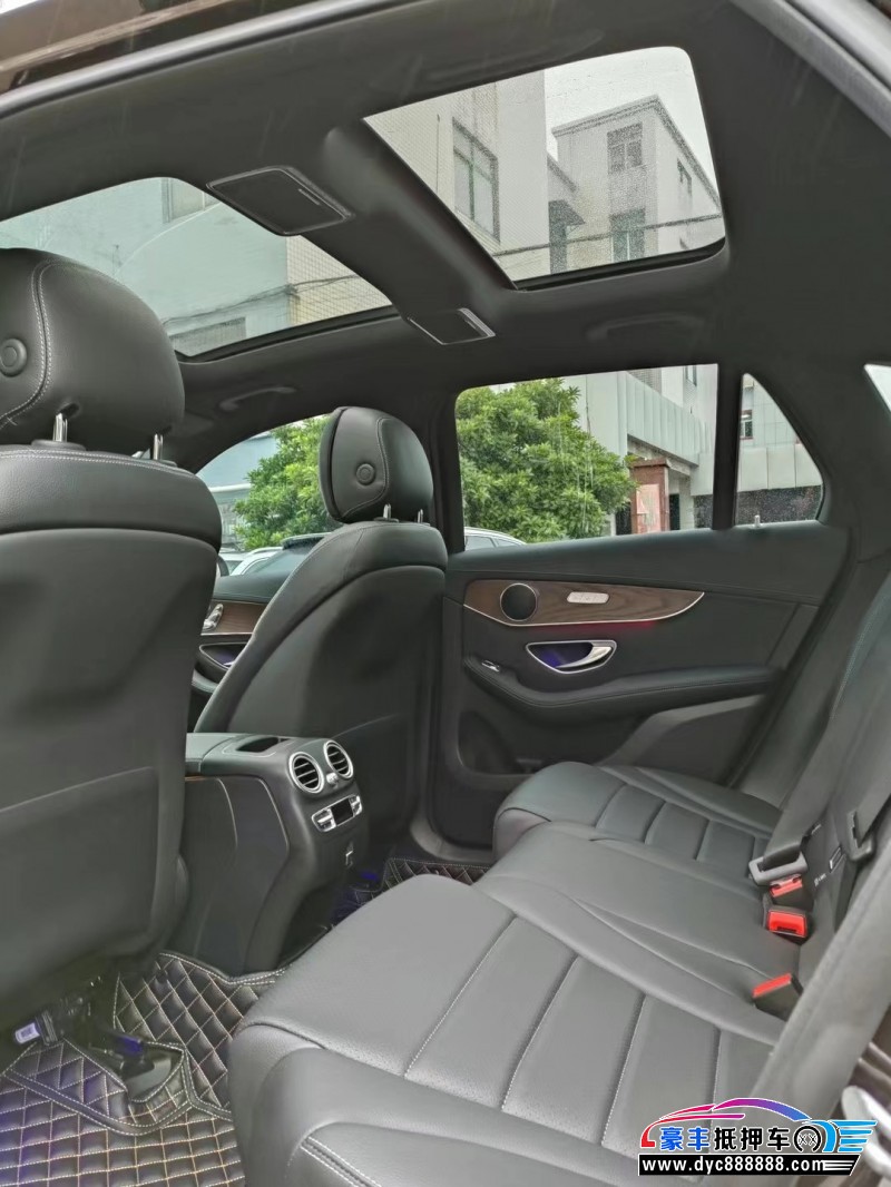 22年奔驰GLC轿车抵押车出售