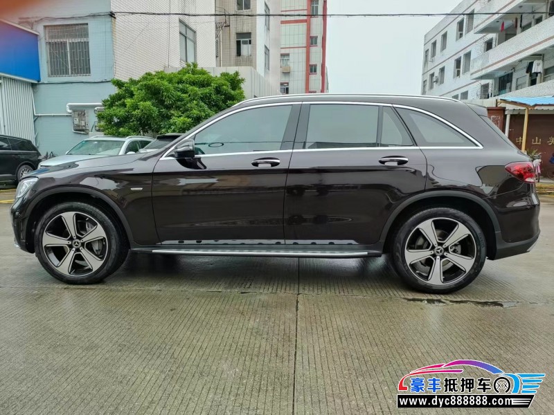 22年奔驰GLC轿车抵押车出售