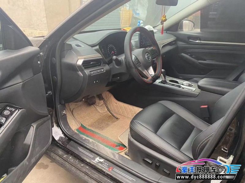 21年日产途乐轿车抵押车出售