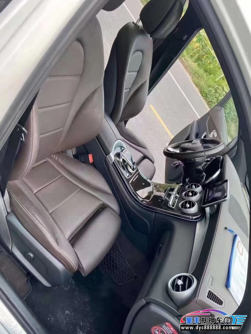 17年奔驰C轿车抵押车出售