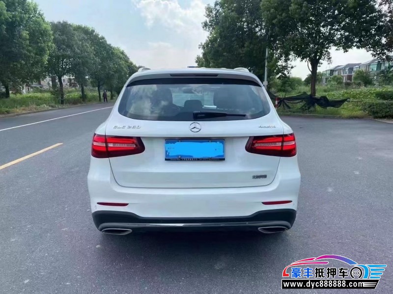 17年奔驰C轿车抵押车出售