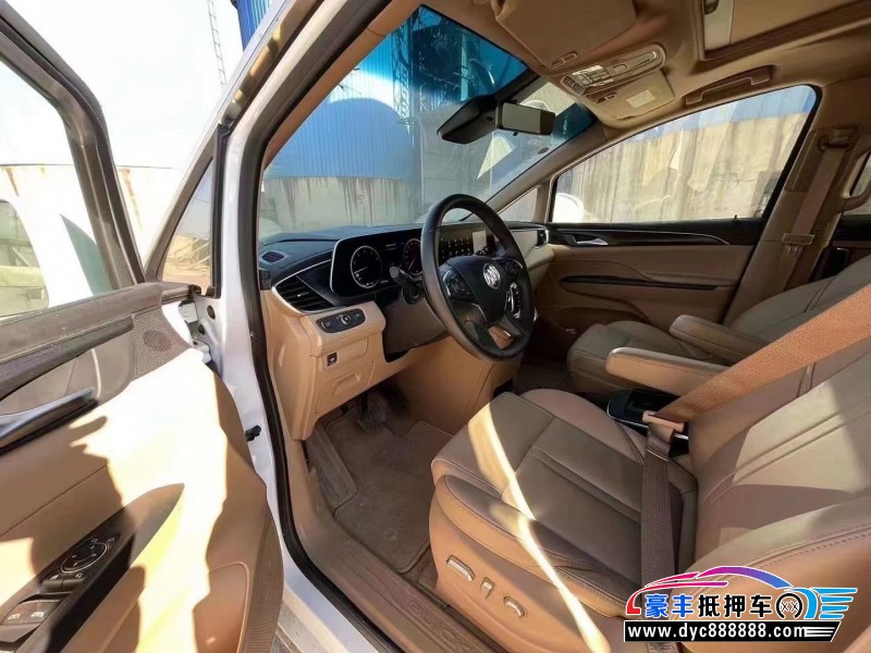 21年别克GL8轿车抵押车出售