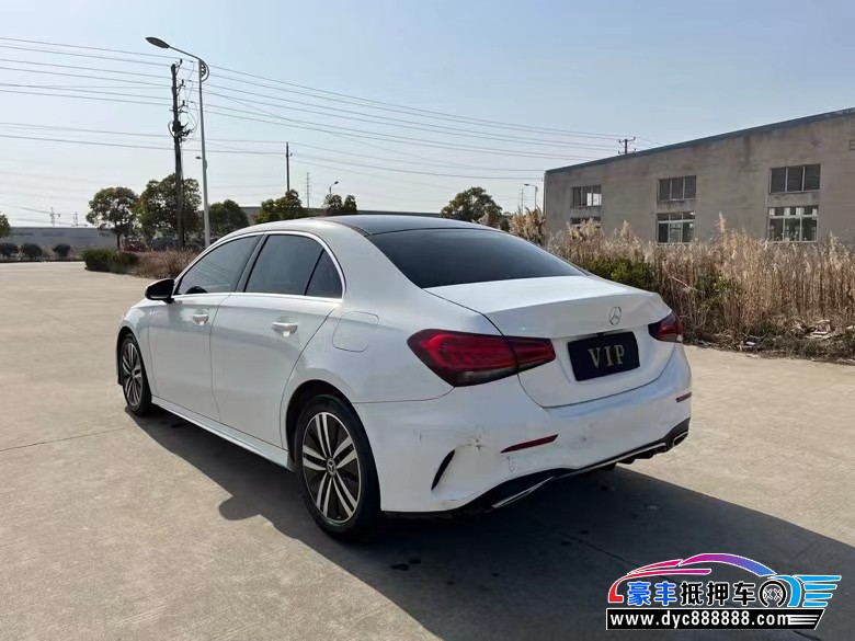 20年奔驰A轿车抵押车出售