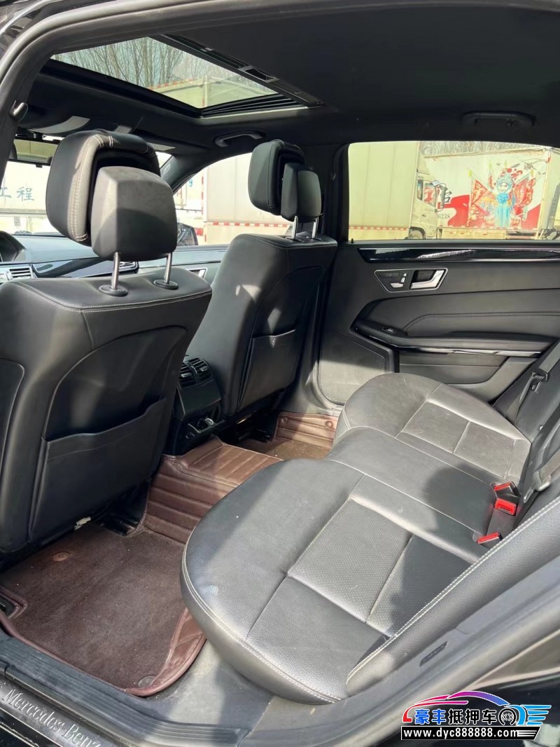 14年奔驰E轿车抵押车出售