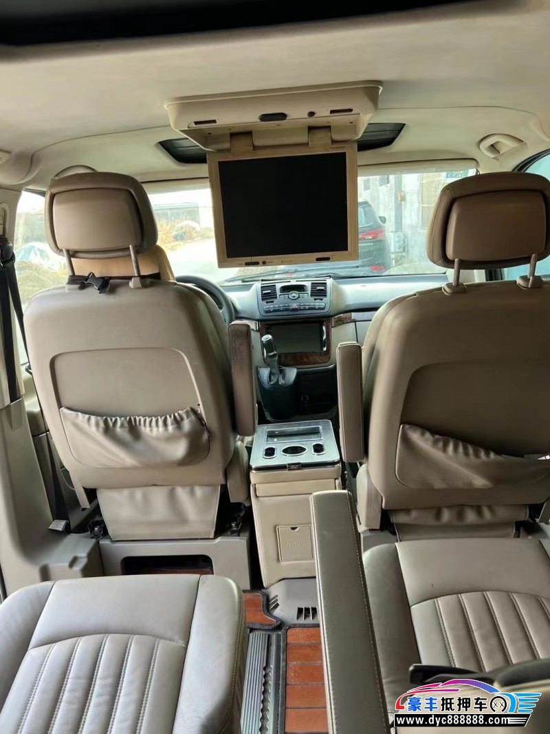 11年奔驰唯雅诺MPV抵押车出售