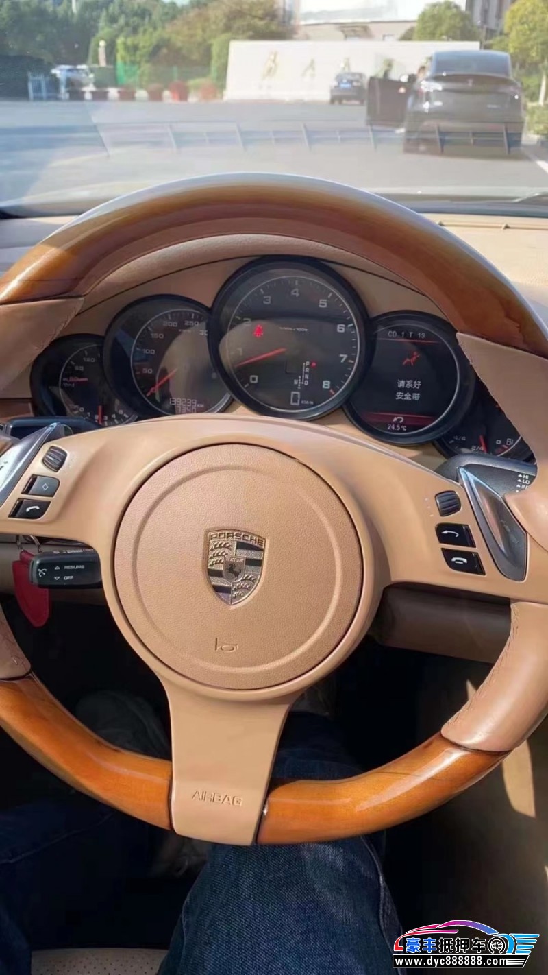 11年保时捷帕纳梅拉跑车抵押车出售