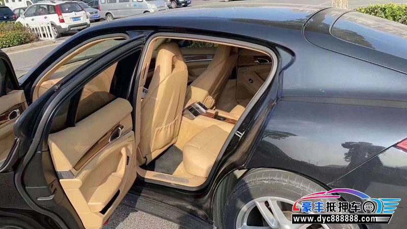 11年保时捷帕纳梅拉跑车抵押车出售