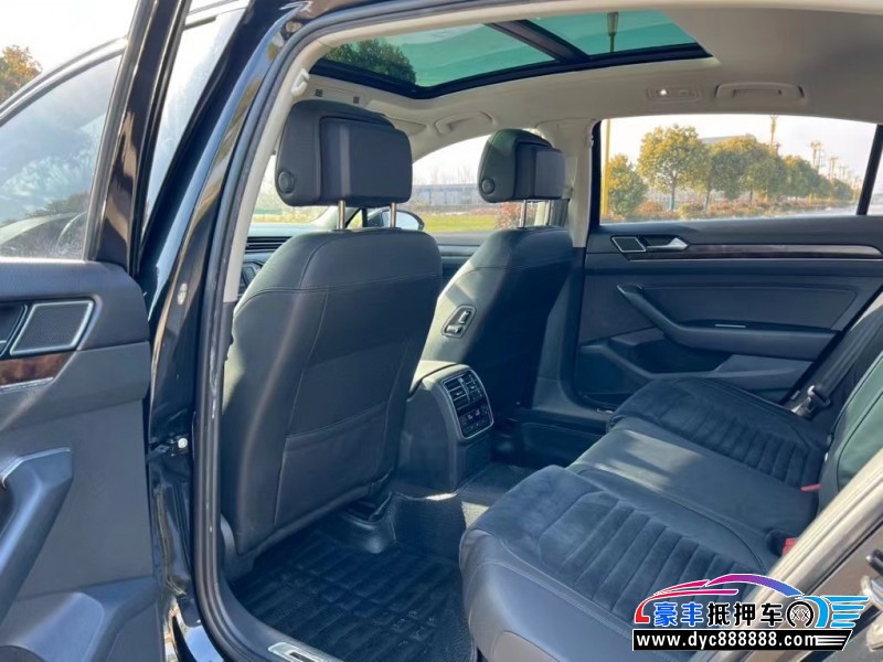 17年大众迈腾轿车抵押车出售