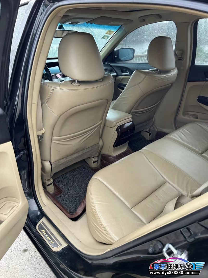 10年本田雅阁轿车抵押车出售