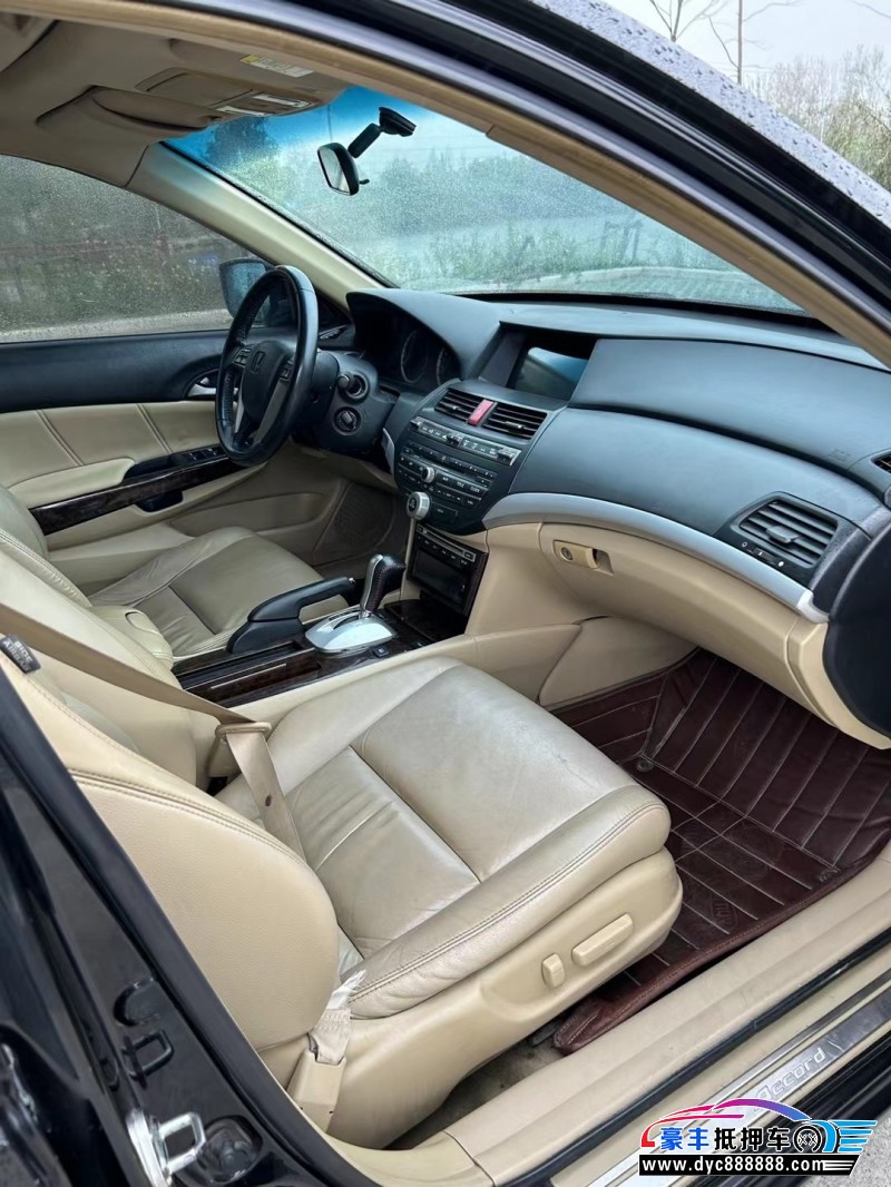 10年本田雅阁轿车抵押车出售