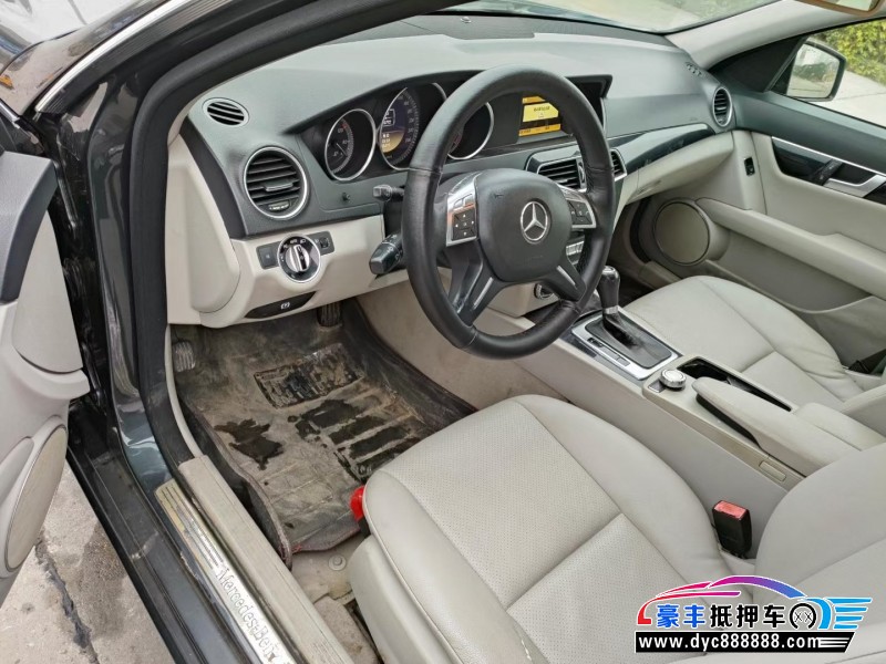 12年奔驰C轿车抵押车出售