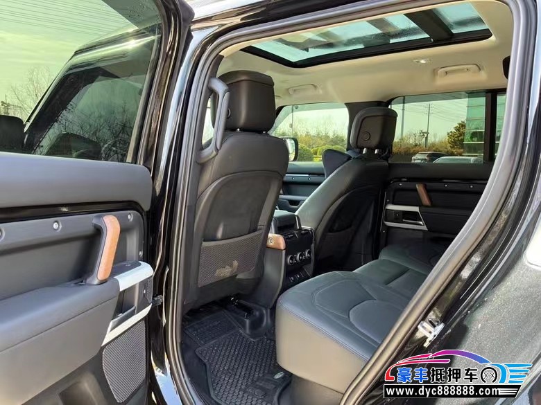 22年路虎卫士SUV抵押车出售