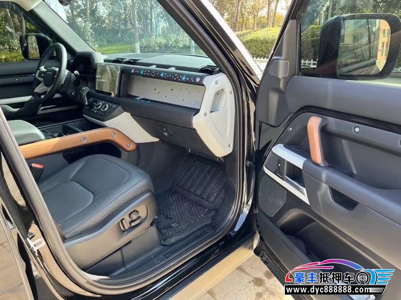 22年路虎卫士SUV抵押车出售