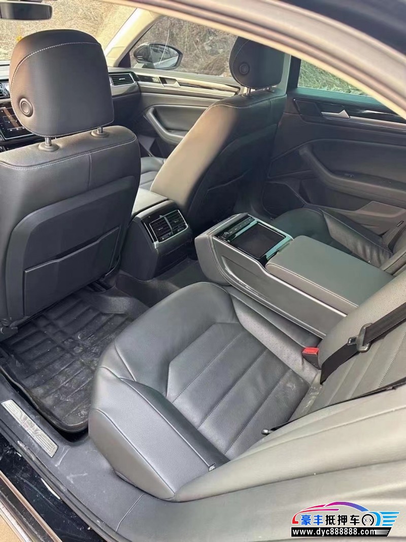 21年大众辉昂轿车抵押车出售